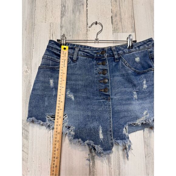 Madden NYC Super High-Rise Skort. Size 11 Short/Skirt Combo - Picture 5 of 8